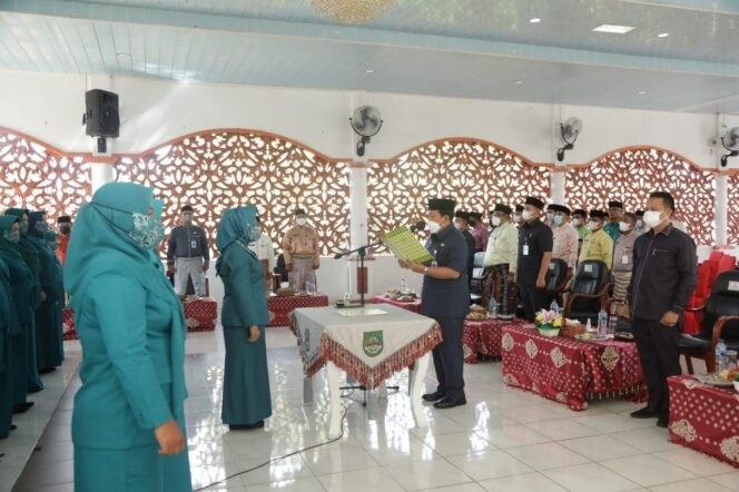 
<span style='color:#ff0000;font-size:14px;'>Lantik Pengurus TP PKK, GOW dan DWP Rohul</span> <br> Bupati Sukiman : Organisasi Perempuan Berperan dalam Pembangunan Daerah