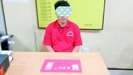 FOTO : Tersangka AS yang diringkus Sat Resnarkoba Polres Rohul, miliki Lima Paket yang diduga Narkotika jenis Sabu.