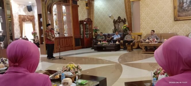 
Ramah Tamah dengan Kapolda Riau, Bupati Sukiman : Keamanan Kunci Penting Pelaksanaan Pembangunan
