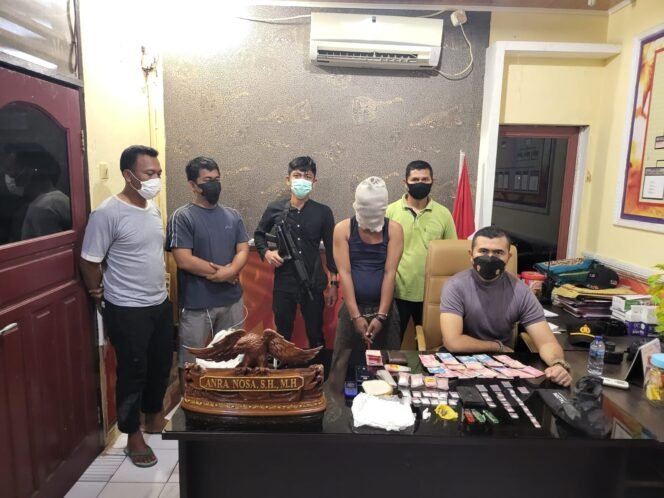 
Miliki Sabu dan Ganja Kering, Seorang Pria di Kepenuhan Ditangkap Polisi