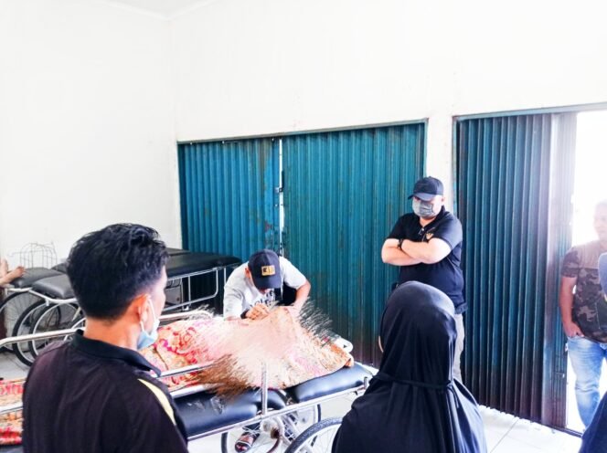 
<span style='color:#ff0000;font-size:14px;'>Ditemukan Sesosok Mayat di Rambah Tengah Hulu</span> <br> Warga Digegerkan Penemuan Mayat Dikebun Sawit