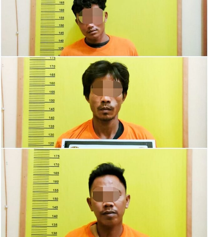 
FOTO : Tiga pelaku pencurian buah Kelapa Sawit, di RT 015 Dusun III Desa Persiapan Suka Maju Mahato, Senin (6/7/20