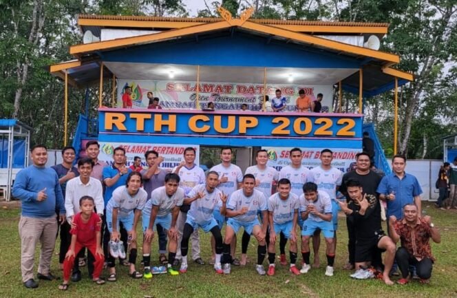 
<span style='color:#ff0000;font-size:14px;'>Usung Semangat Champion Is Back</span> <br> Nyaris Selusin Gol, Pematang Berangan FC Lumatkan Redansi FC