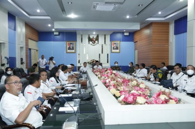 
<span style='color:#ff0000;font-size:14px;'>Rapat Koordinasi Penyelesaian Aset Daerah Perbatasan</span> <br> Pemprov Upayakan Segera Selesaikan Aset Lahan dari Kampar Ke Pemkab Rohul