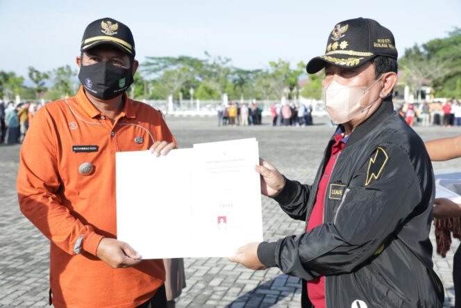 
347 PNS Rohul Lulus Ujian Dinas dan Penyesuaian Ijazah, Ini Harapan Bupati Sukiman