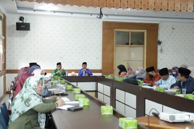 
Persiapan Jelang Penghargaan IGA 2022, Kepala Bappeda Rohul Buka Sosialisasi Penilaian Inovasi Daerah