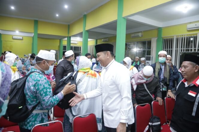 
Wabup Sambut Kedatangan 241 Jamaah Haji Rohul