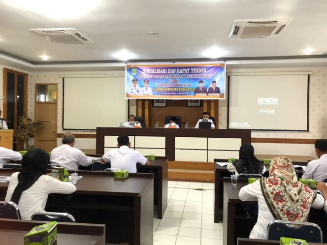 
<span style='color:#ff0000;font-size:14px;'>Tingkatkan Kinerja Pengelolaan Keuangan Daerah</span> <br> Bappeda Rohul Gelar Sosialisasi dan Rapat Teknis Pengukuran IPKD