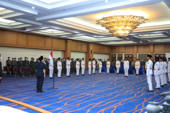 
Bupati Sukiman Kukuhkan 25 Anggota Paskibraka Rohul