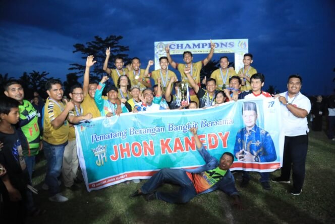 
Libas Peta PP FC 3-0, Pematang Berangan FC Juara Turnamen Sepak Bola Rambah Tengah Hilir CUP 2022