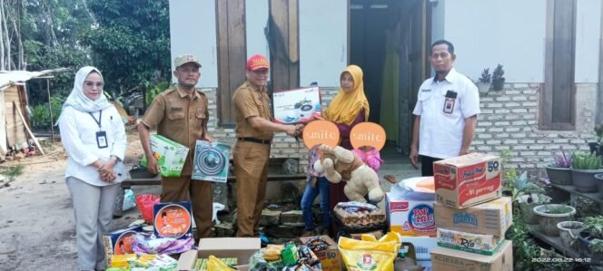 
<span style='color:#ff0000;font-size:14px;'>Kerjasama dengan Sentra Abiseka Pekanbaru</span> <br> Kadis Sosial P3A Rohul Serahkan Bantuan Atensi Kewirausahaan di Desa Tanjung Medan