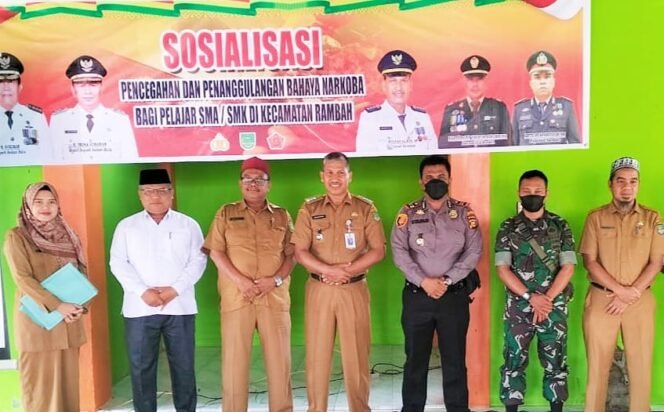 
Pemerintah Kecamatan Rambah Gelar Sosialisasi Bahaya Narkoba kepada Pelajar