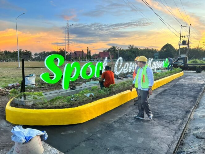 
<span style='color:#ff0000;font-size:14px;'>Komit Perjuangkan Aspirasi Masyarakat</span> <br> Pembangunan Sport Center Kepenuhan Aspirasi Anggota DPRD Rohul M. Ilham Capai 90 Persen