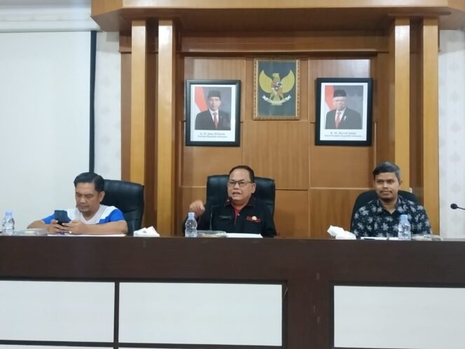 
<span style='color:#ff0000;font-size:14px;'>SIPD Gerbang Data dan Informasi Pembangunan Daerah</span> <br> Bappeda Rohul Gelar Sosialisasi e-Database SIPD