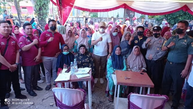 
Kadis Sosial P3A Rohul Tinjau Penyaluran Bantuan BLT-BBM, BPNT dan PKH