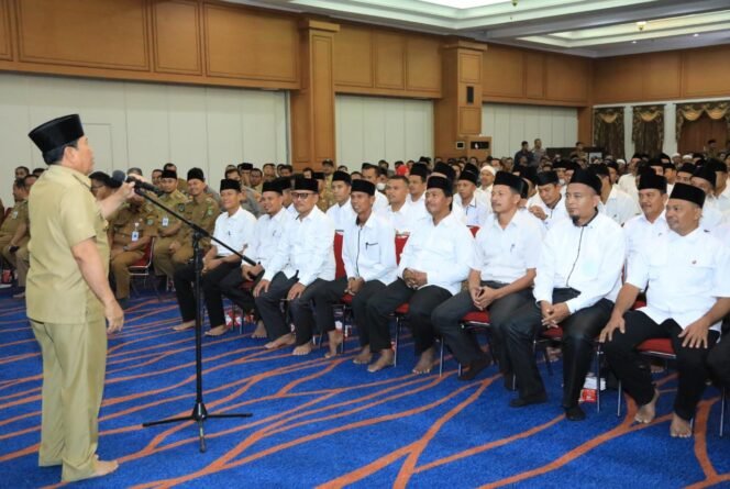 
Deklarasi Damai Pilkades Serentak, Ini Pesan Bupati Sukiman kepada Cakades dan Panwas