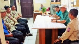 FOTO : Kepala Dinas Sosial Pemberdayaan Perempuan dan Perlindungan Anak (Dinsos P3A) Rokan Hulu Rohul H. Damri Poti S.Sos M.AP saat membuka Rapat Koordinasi (Rakor) bersama Tim Tagana Rohul dalam rangka Persiapan Kesiapsiagaan Bencana Banjir, di Kantor Dinsos P3A Rohul, Kamis (1/12/2022) lalu
