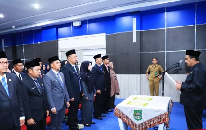 
Melalui Penyetaraan Jabatan, 99 Pejabat Fungsional Madya dan Muda Resmi Dilantik