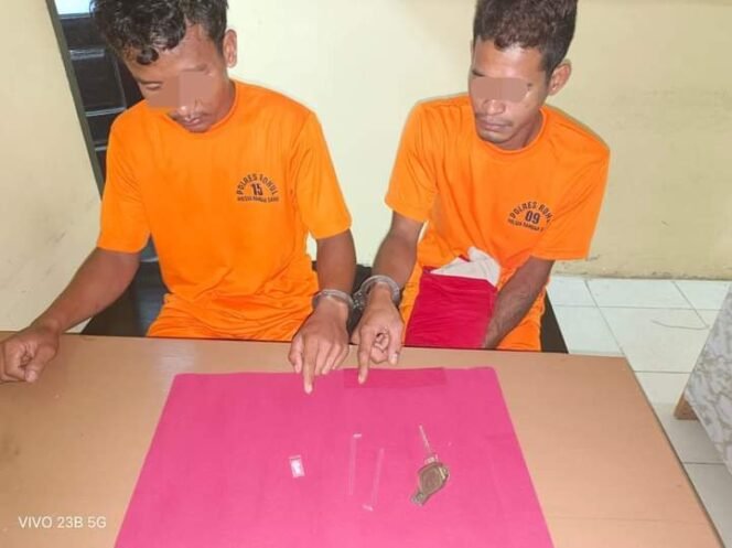 
Lagi Kasus Sabu, Dua Pria Ini Diciduk Personil Polsek Rambah Samo