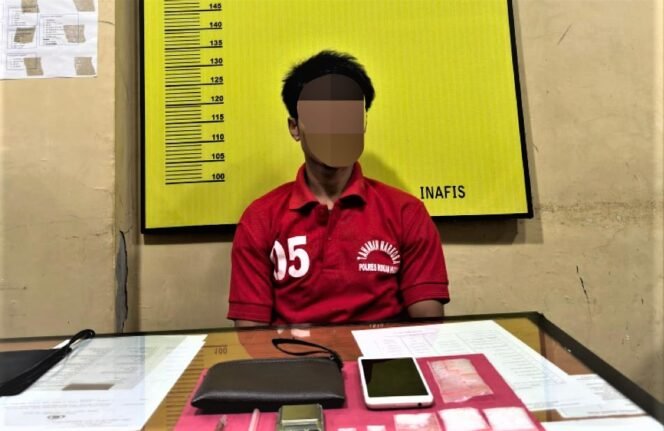 
Pria Pemilik Sabu 10,35 Gram, Diciduk Personil Sat Resnarkoba Polres Rohul