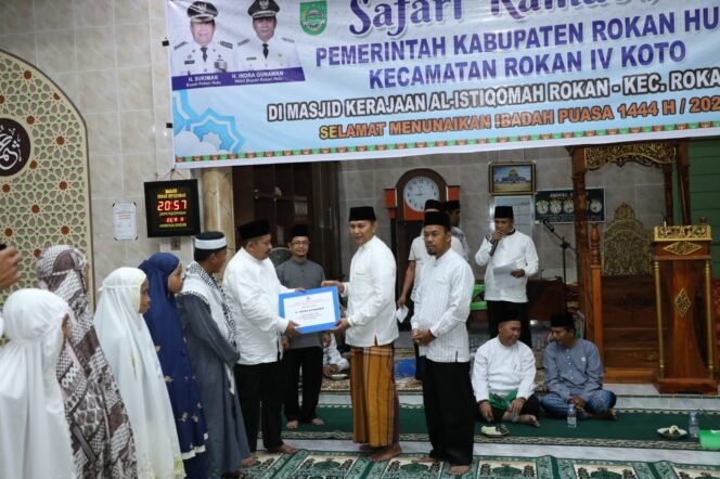 
Galeri Wabup Rohul H. Indra Gunawan Safari Ramadhan di Desa Rokan Koto Ruang