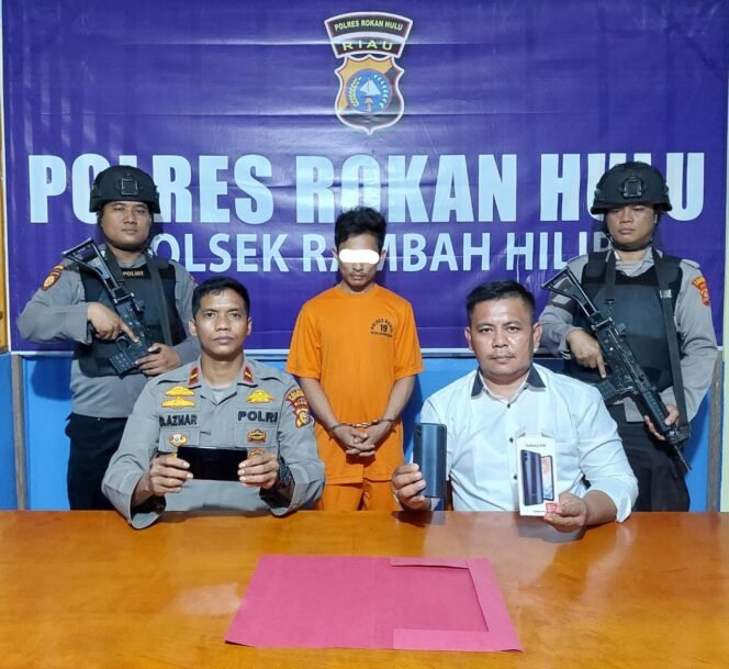 
Polsek Rambah Hilir Amankan Tersangka Maling Handphone