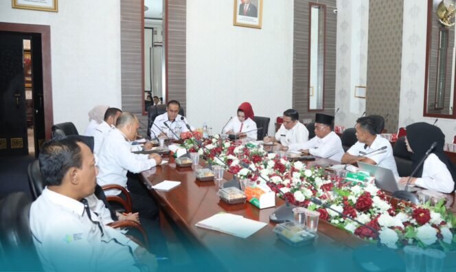 
<span style='color:#ff0000;font-size:14px;'>Targetkan 300 Kantong Darah Per Bulan</span> <br> PMI Berkolaborasi dengan RSUD Untuk Pemenuhan Stok Darah di Rohul