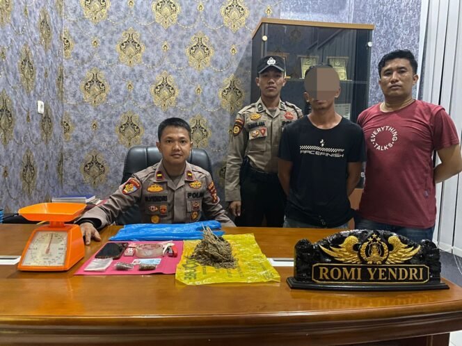 
Personil Polsek Bonaidarussalam Ringkus Pemilik Ganja
