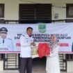 FOTO : Mewakili Kepala DInsos P3A Rohul H. Damri Poti S.Sos M.AP, PPTK Fatmawati Salurkan Bantuan Sosial untuk Lansia dan ODGJ Rehabilitas