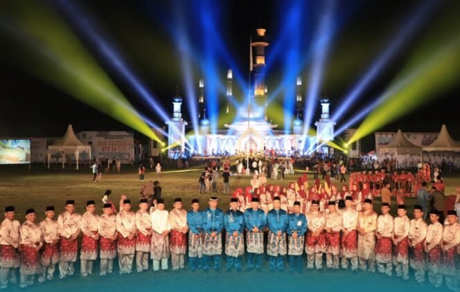 
Galeri Foto Pembukaan MTQ Ke-XXIV Tingkat Kabupaten Rokan Hulu