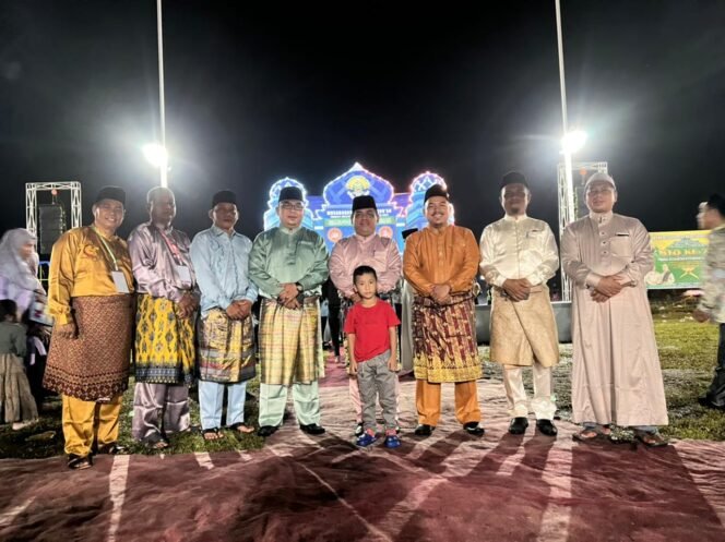 
MTQ Tingkat Kecamatan Kepenuhan Ditutup, Ini Harapan Camat Gustia Hendri