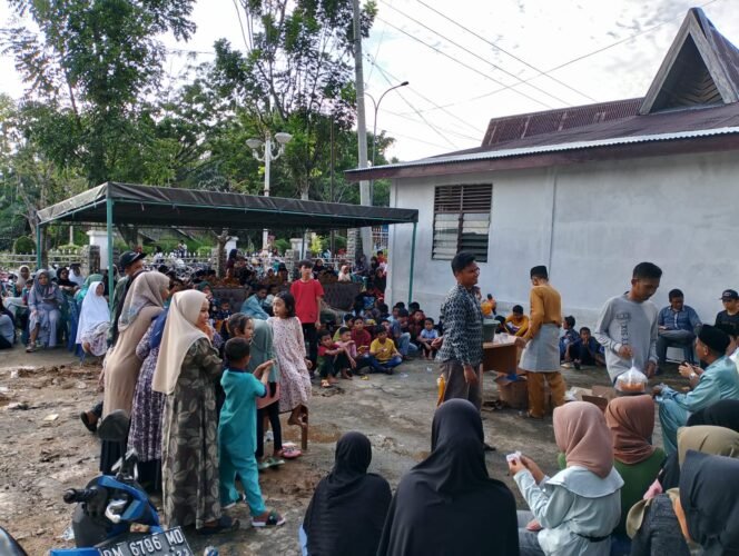 
Meriah, Pemdes Rambah Samo Barat Sambut Ramadhan Gelar Jalan Santai dan Belimau Bersama