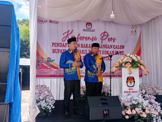 
Paslon “Berseri” Erizal-Tengku Rusli Berangkat ke KPU Rohul dengan Doa, Yakin Menang di Pilkada 2024