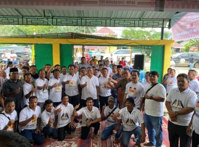 
Relawan DPC Pelita Deklarasikan Dukungan untuk Pasangan Anton-Poti di Pilkada 2024