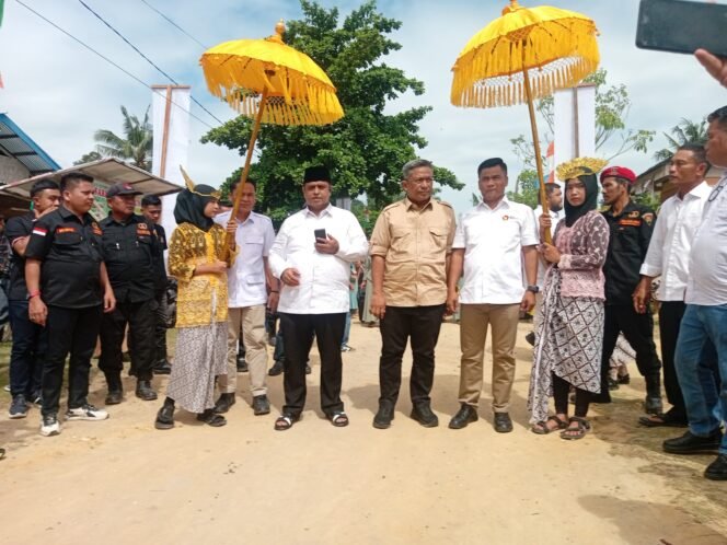 
Calon Gubernur Riau Nasir, Perkuat Dukungan di Tambusai Utara dengan Silaturahmi Bersama Tokoh Politik dan Masyarakat