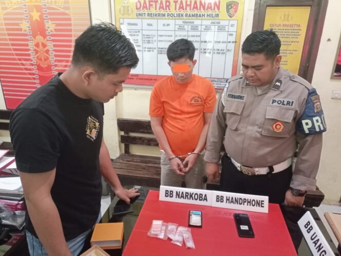 
Bergerak Dengan Sigap, Di Pimpin Langsung Kapolsek Rambah Hilir Tangkap Residivis Narkoba Jenis Sabu