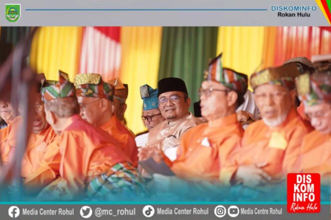 
Sekda Rohul Hadiri Upacara HUT Provinsi Riau Ke 67 Tahun 2024