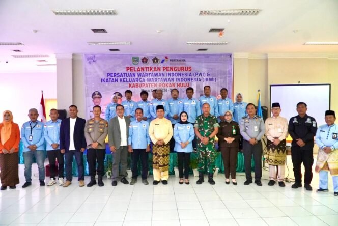 
Pengurus PWI Rohul 2024–2027 Resmi Dilantik, Komitmen Bersama Membangun Negeri