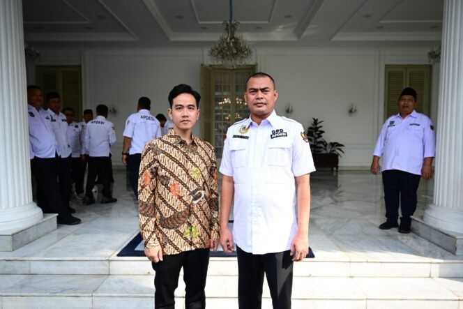 
Langkah Berani! Ketua APDESI Riau Sampaikan Suara Desa di Hadapan Gibran