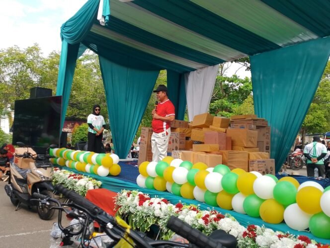 
<span style='color:#ff0000;font-size:14px;'>Dihadiri Bupati dan Wabup Rohul</span> <br> Gerak Jalan Santai Peringati Dies Natalis Ke 16 UPP Berlangsung Meriah