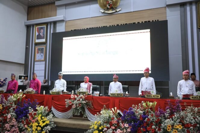 
Galeri : DPRD Rohul Gelar Rapat Paripurna Peringatan Hari Jadi Rokan Hulu Ke 26 Tahun 2025