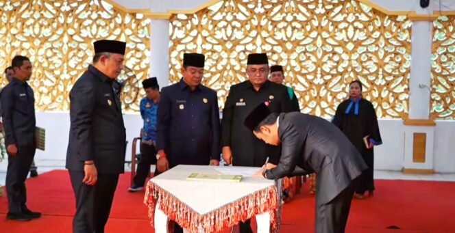 
Bupati Rohul Anton Resmi Lantik Pejabat Eselon II dan III